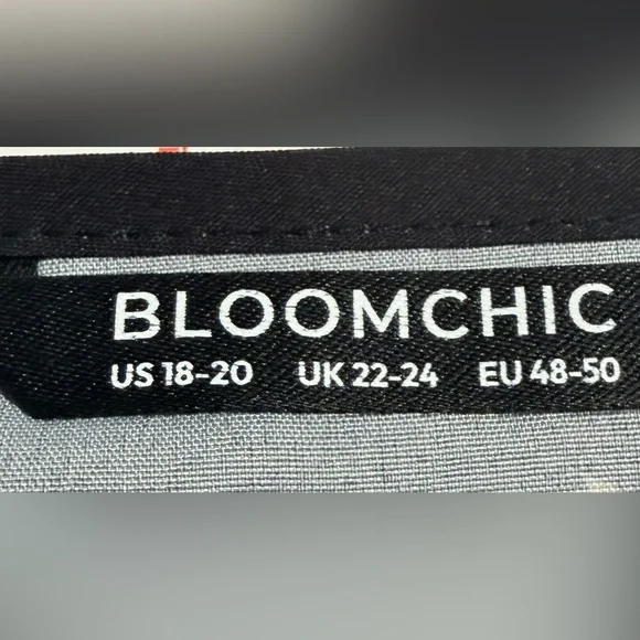 BloomChic Black Heart & Rose Print Wide-Leg Jumpsuit | US 18–20 - Picture 5 of 7